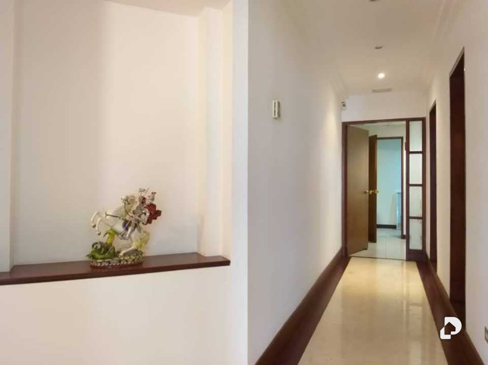 Oficina en La Castellana, Caracas – 20