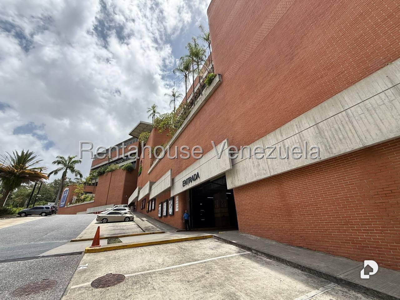 Local comercial en Los Naranjos (del Cafetal), Caracas – 12