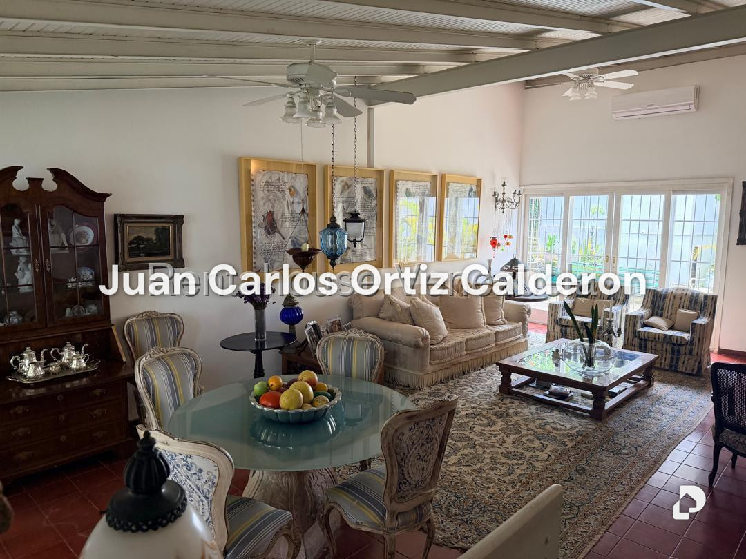 Casa en El Hatillo, Caracas – 12