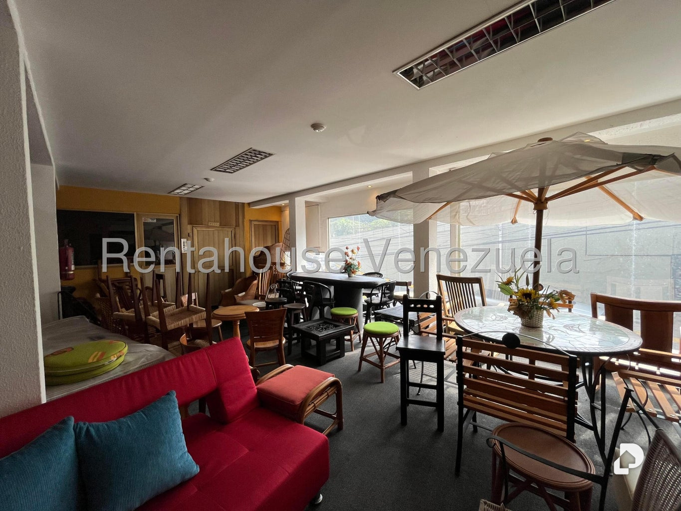 Local comercial en Santa Fe Norte, Caracas – 3