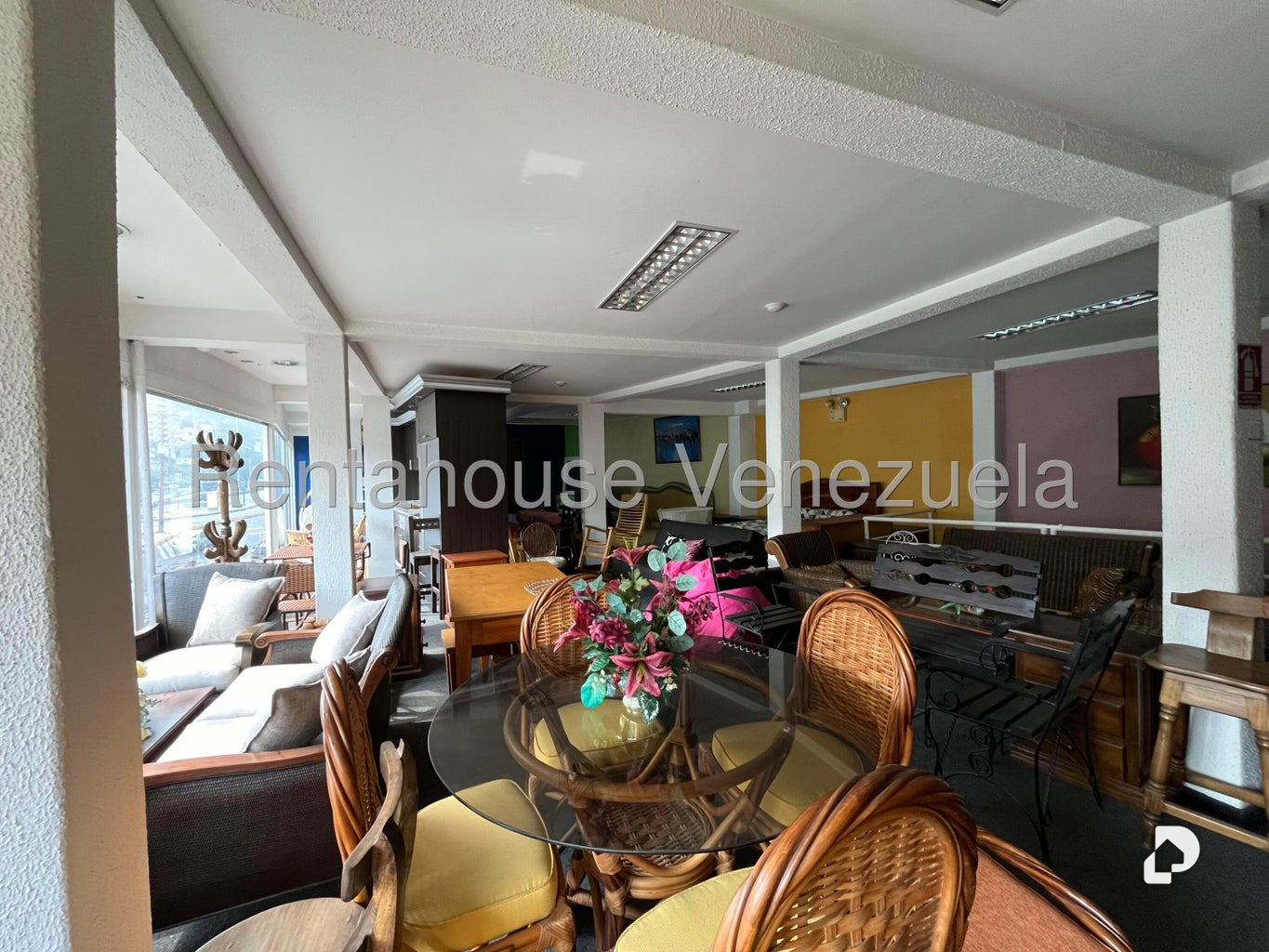 Local comercial en Santa Fe Norte, Caracas – 19
