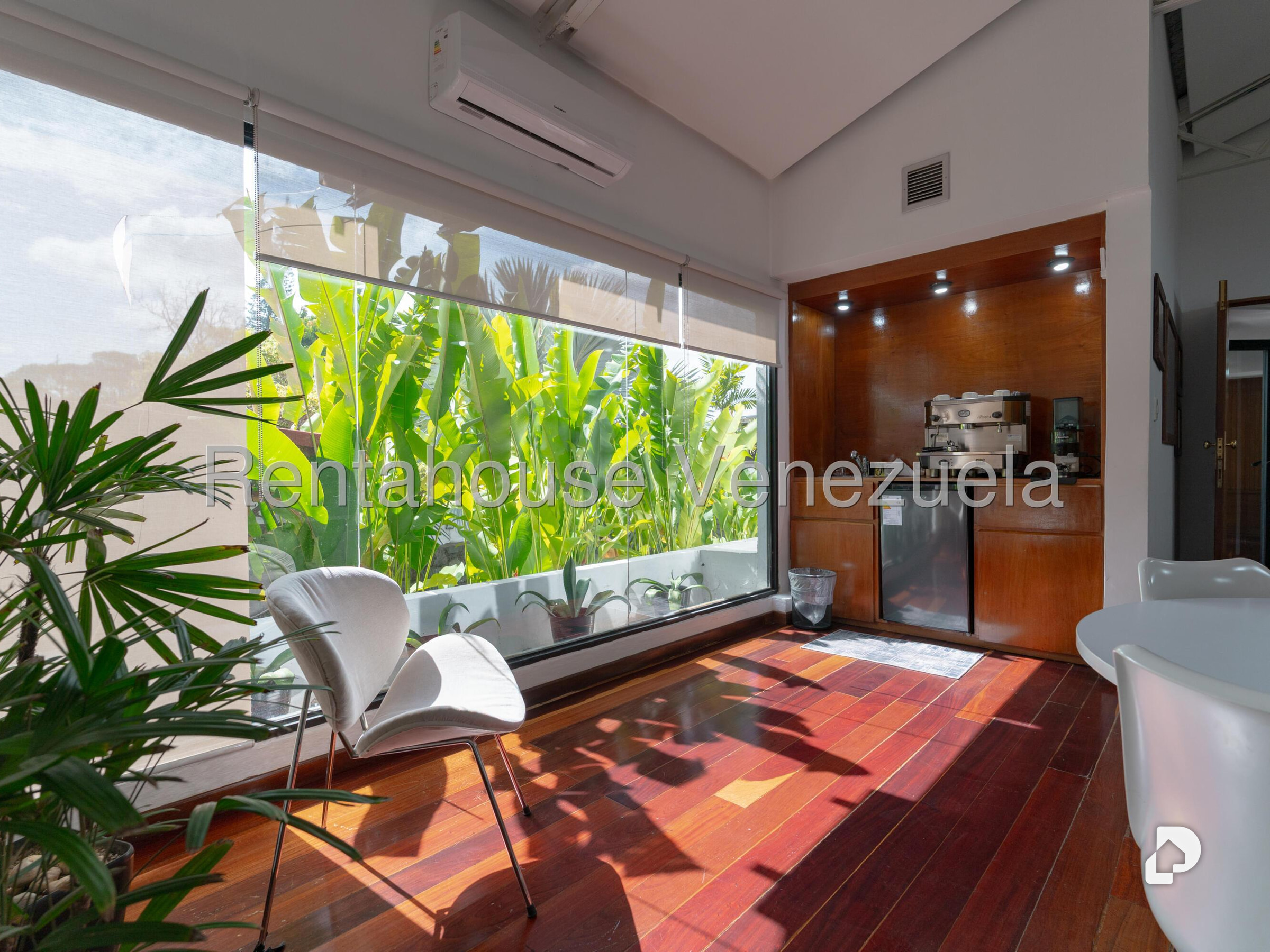 Oficina en Altamira, Caracas – 18