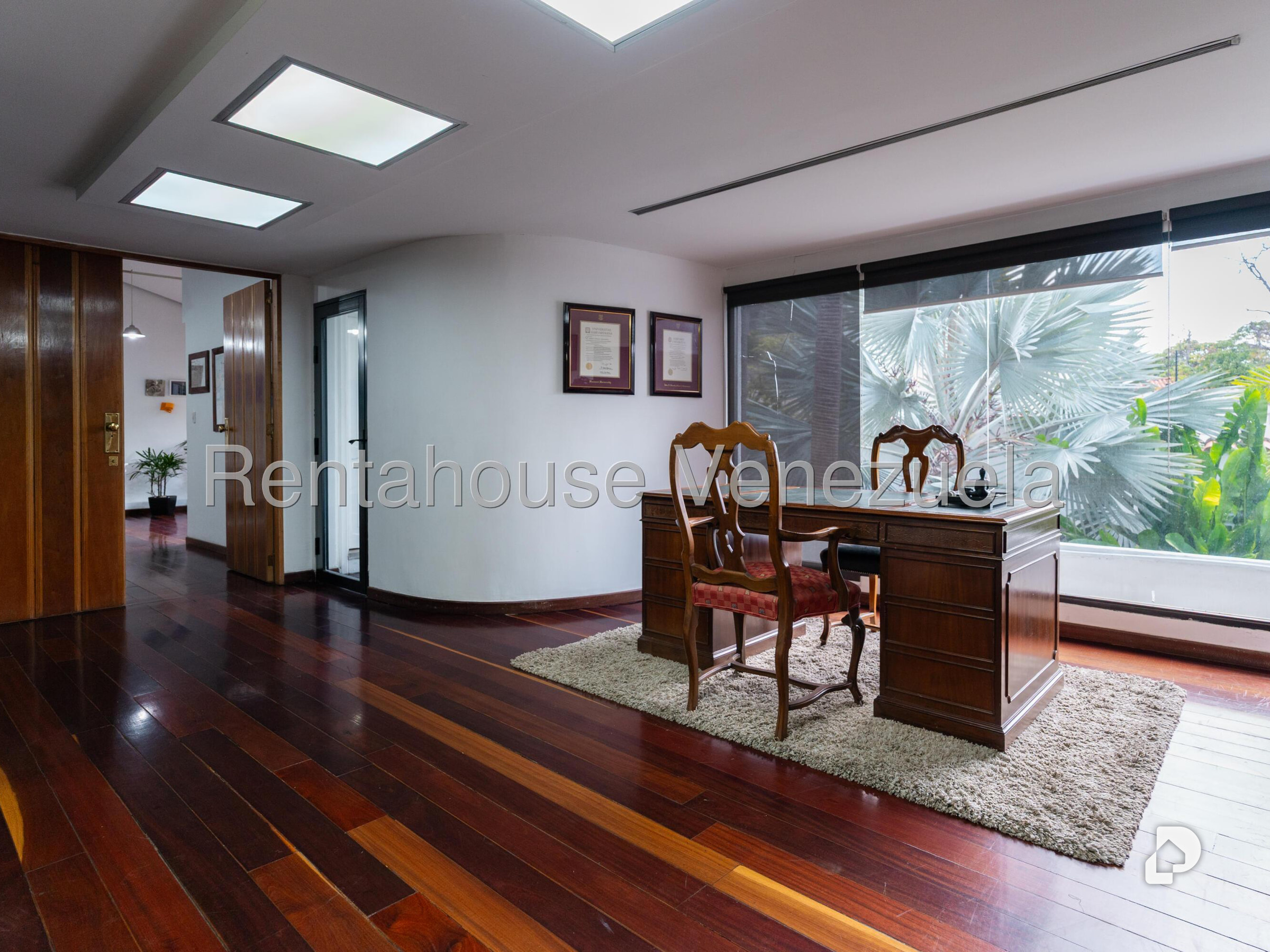 Oficina en Altamira, Caracas – 12