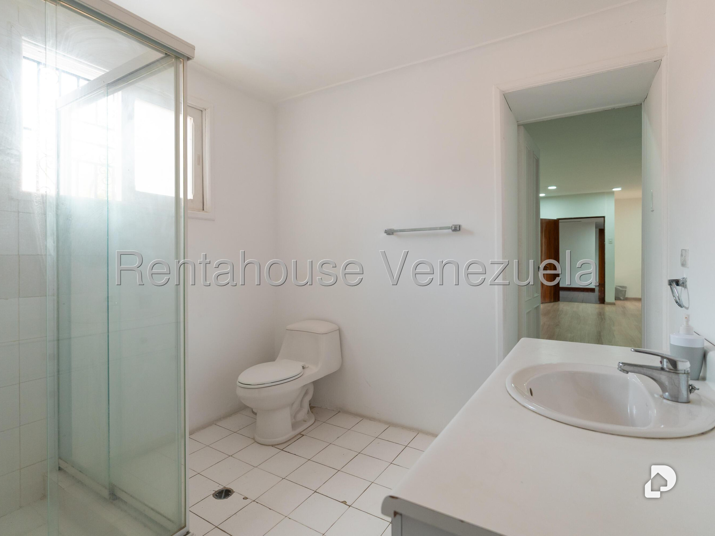 Oficina en Altamira, Caracas – 9