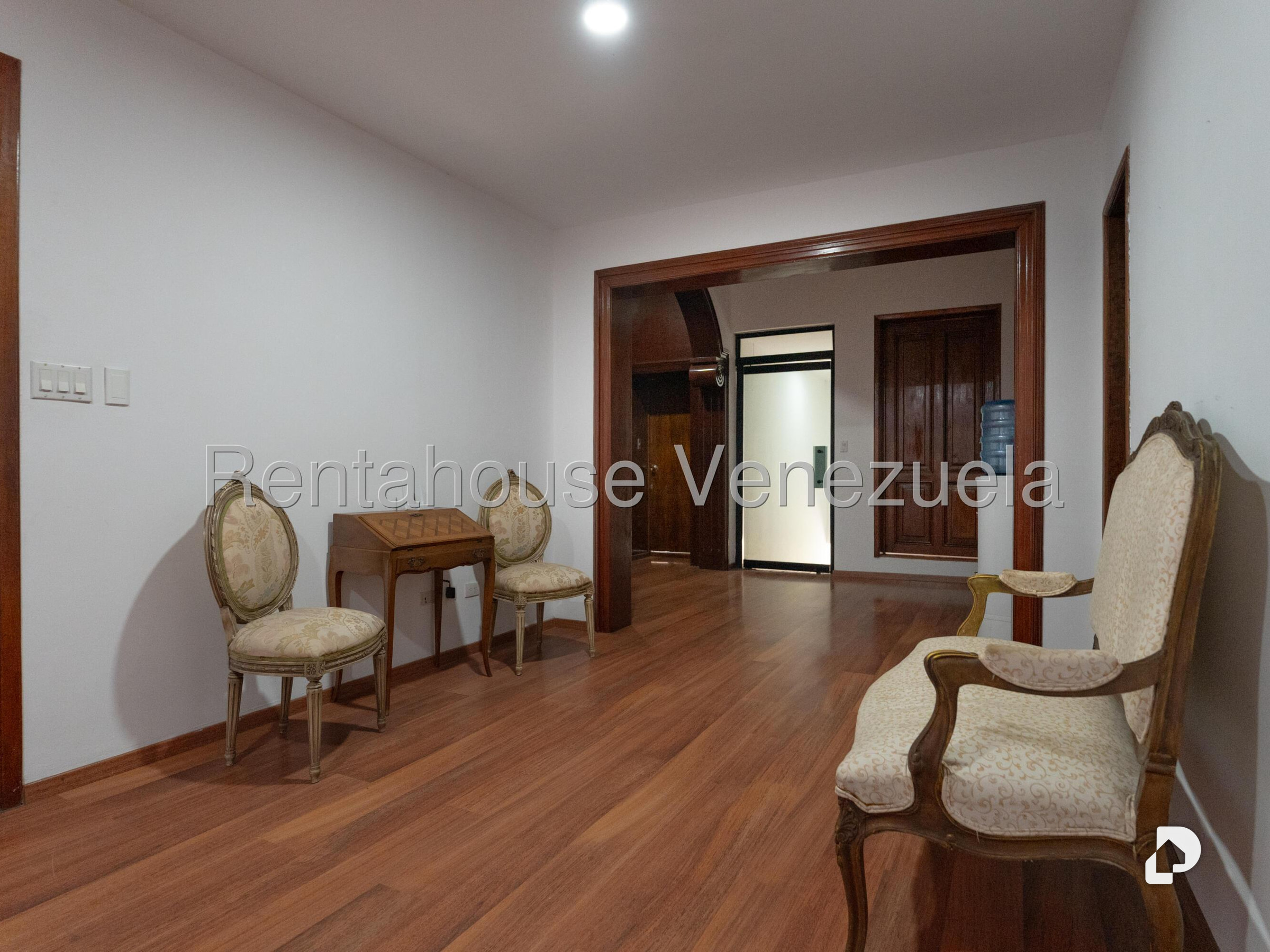 Oficina en Altamira, Caracas – 30