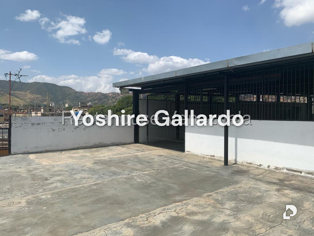 Local comercial en Prado de María, Caracas – 16
