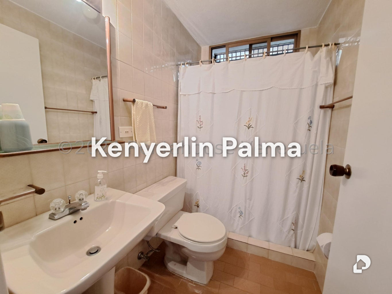 Casa en Alto Hatillo, Caracas – 16
