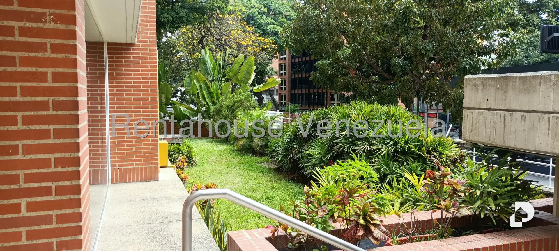 Apartamento en El Rosal, Caracas – 24