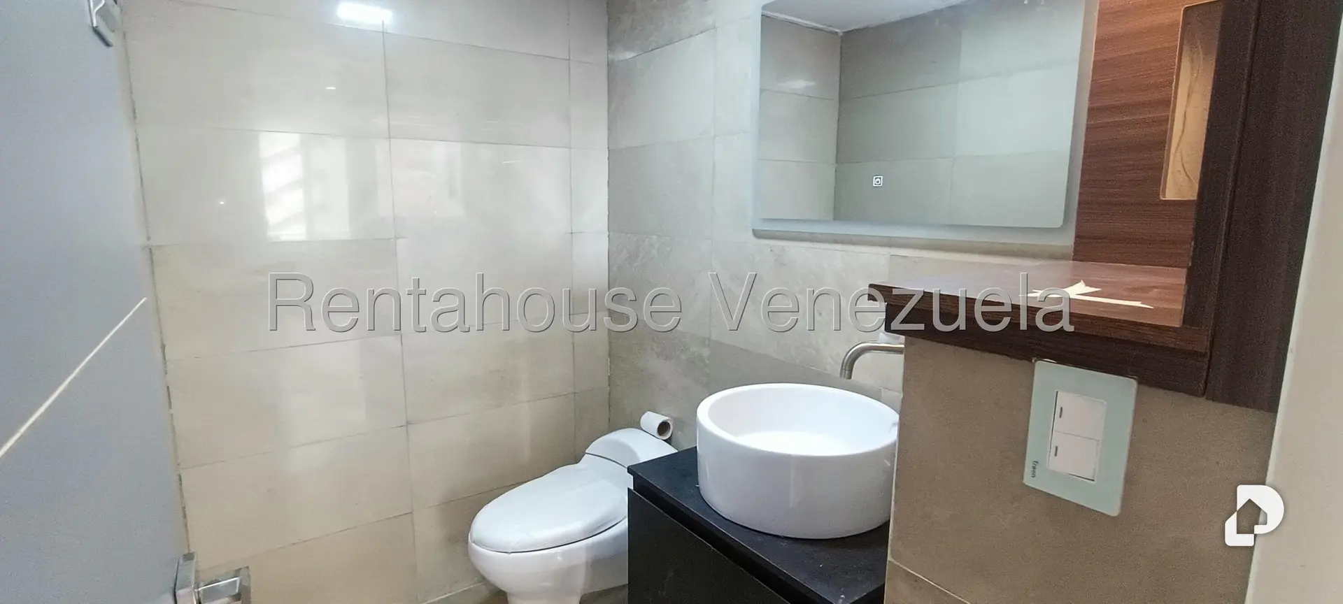 Apartamento en El Rosal, Caracas – 9