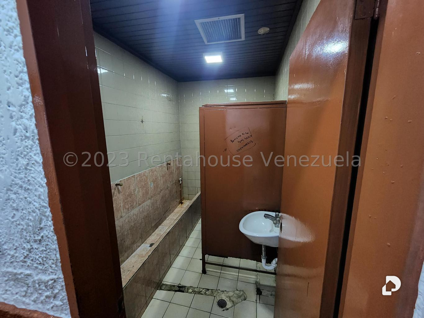 Local comercial en San Jose, Caracas – 9