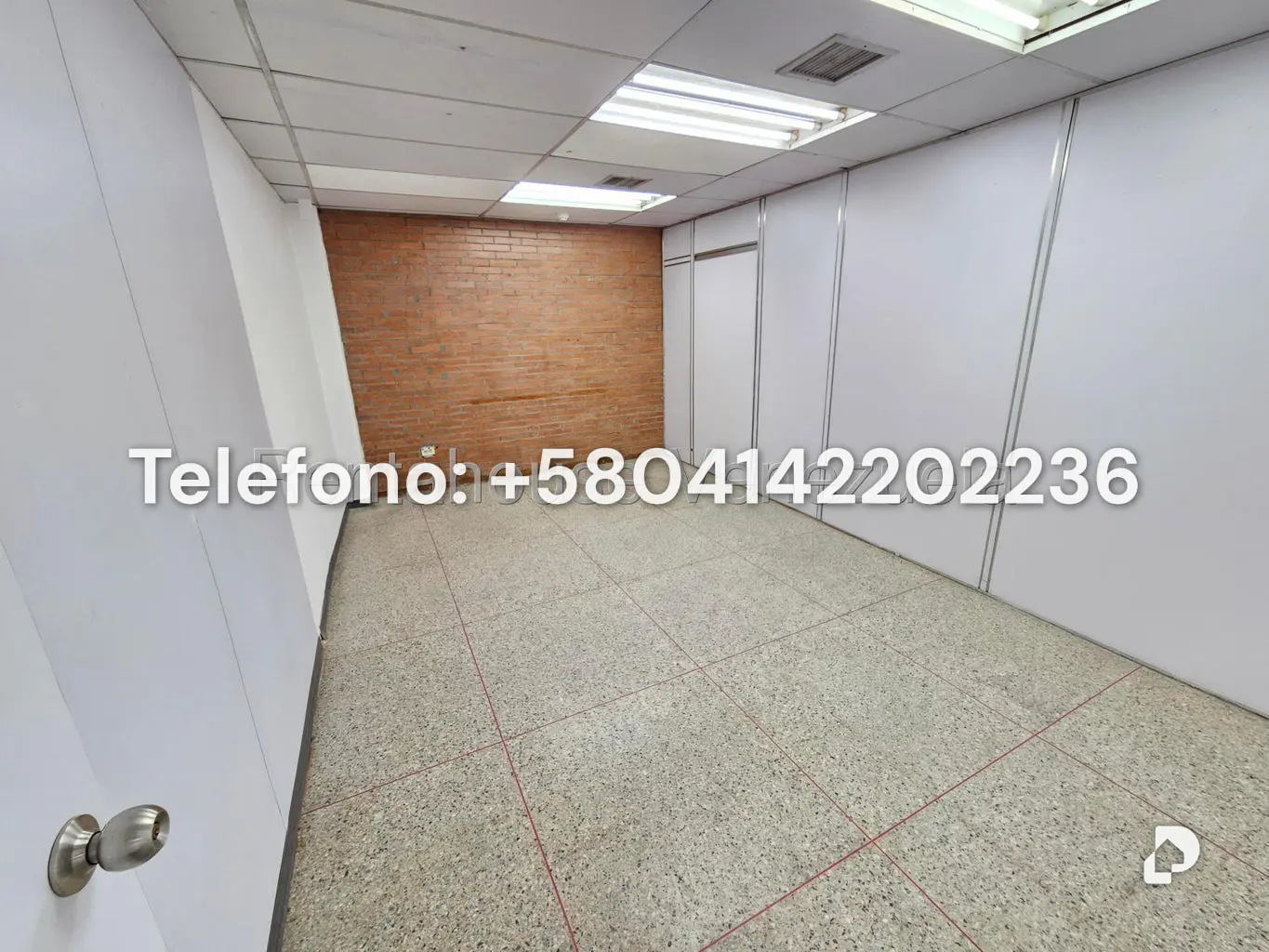 Local comercial en La Urbina, Caracas – 4