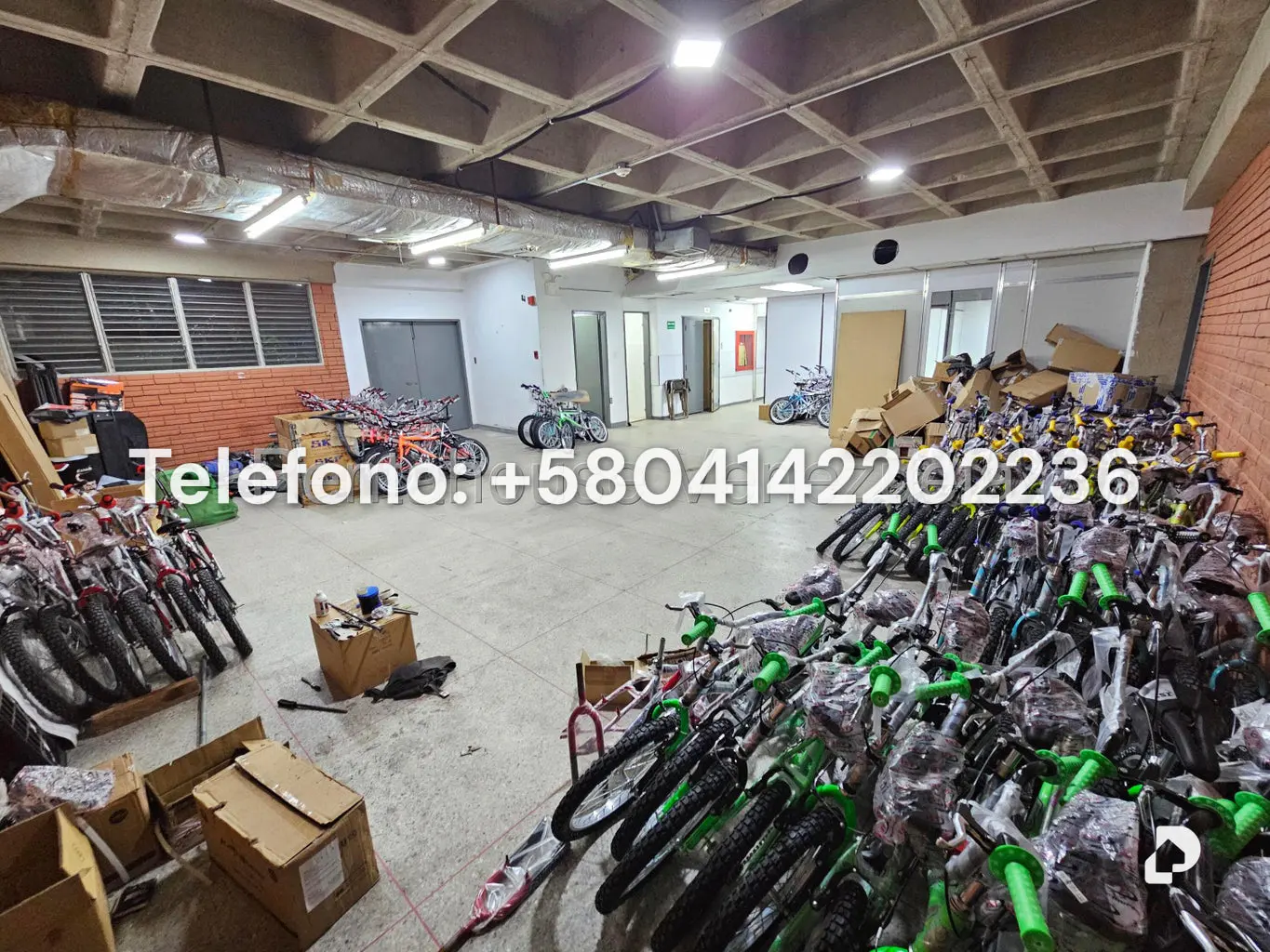 Local comercial en La Urbina, Caracas – 6