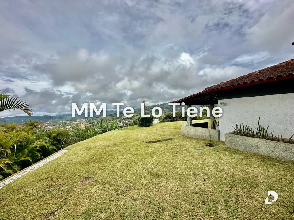 Casa en La Lagunita, Caracas – 25