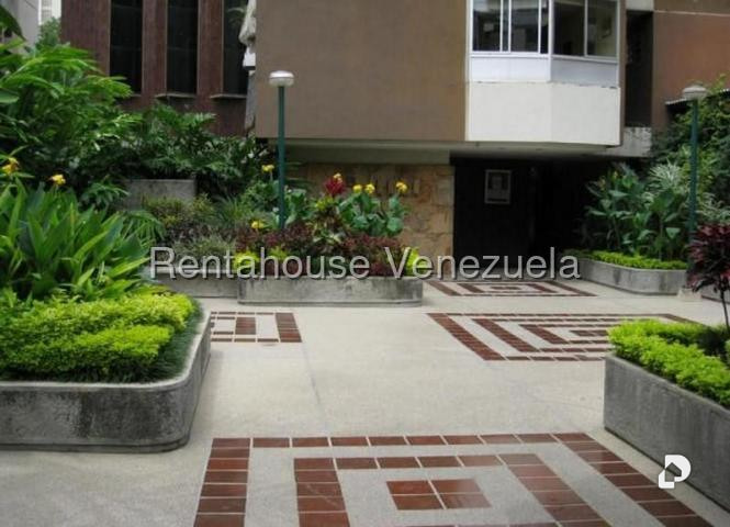 Apartamento en Los Palos Grandes, Caracas – 1