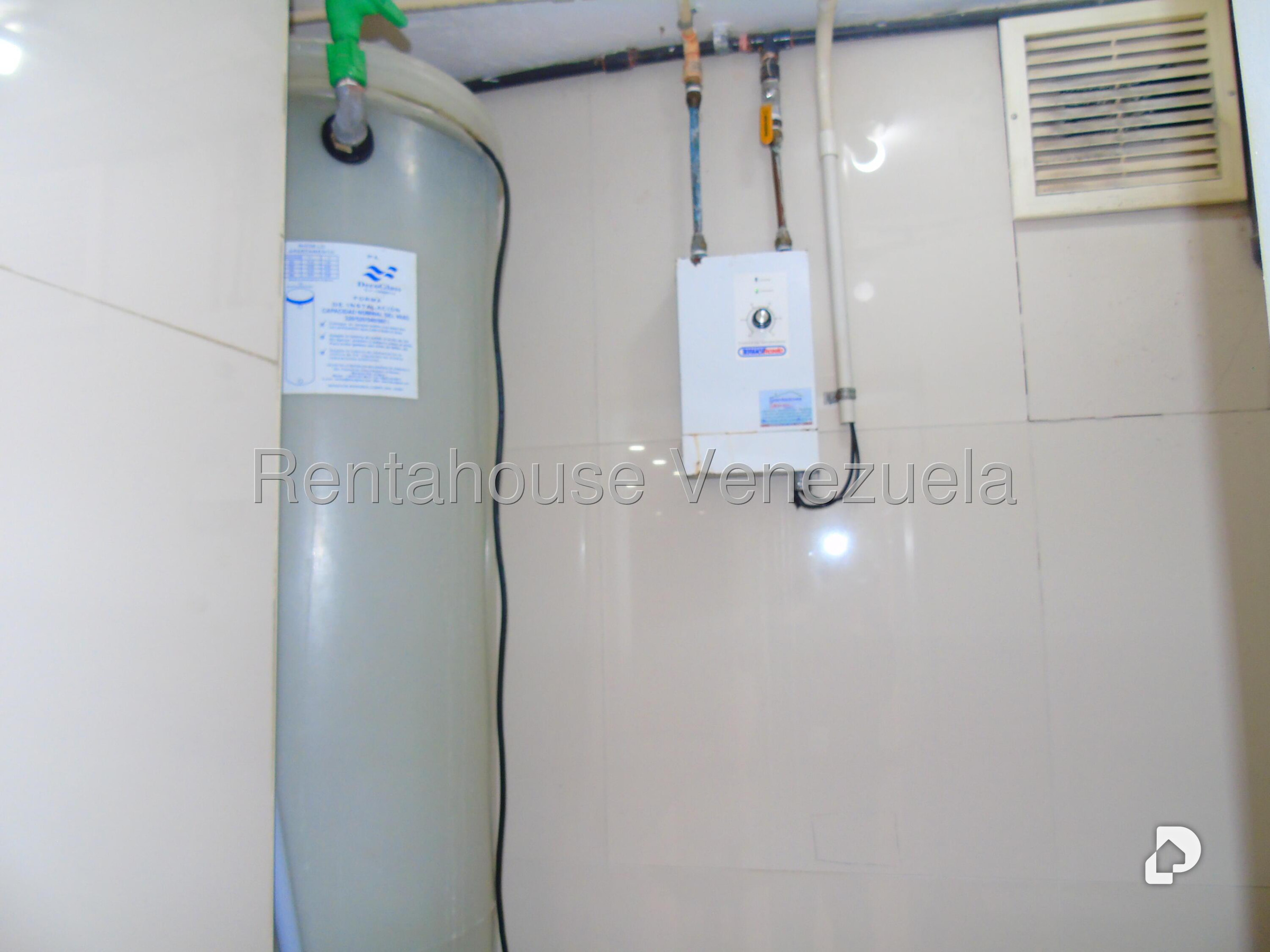 Apartamento en Los Palos Grandes, Caracas – 21
