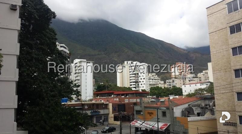 Apartamento en Los Palos Grandes, Caracas – 18