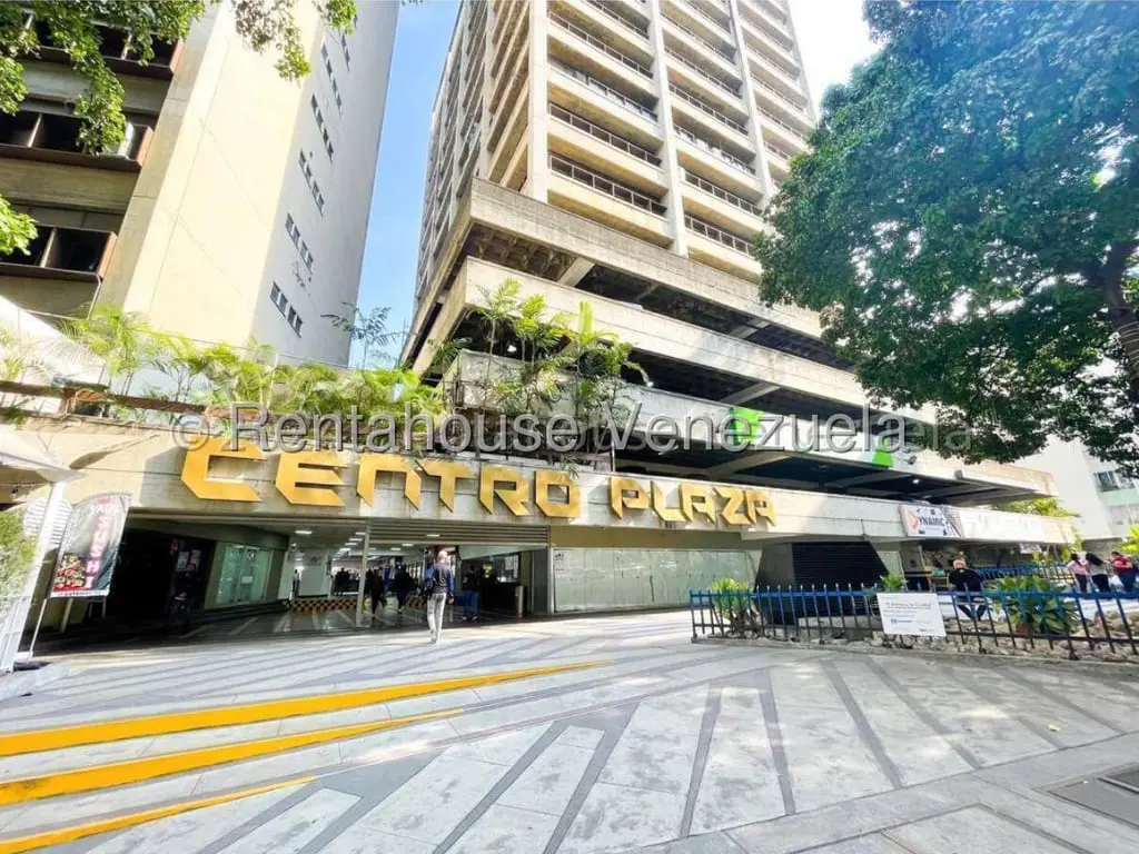 Office in Los Palos Grandes, Caracas - 1