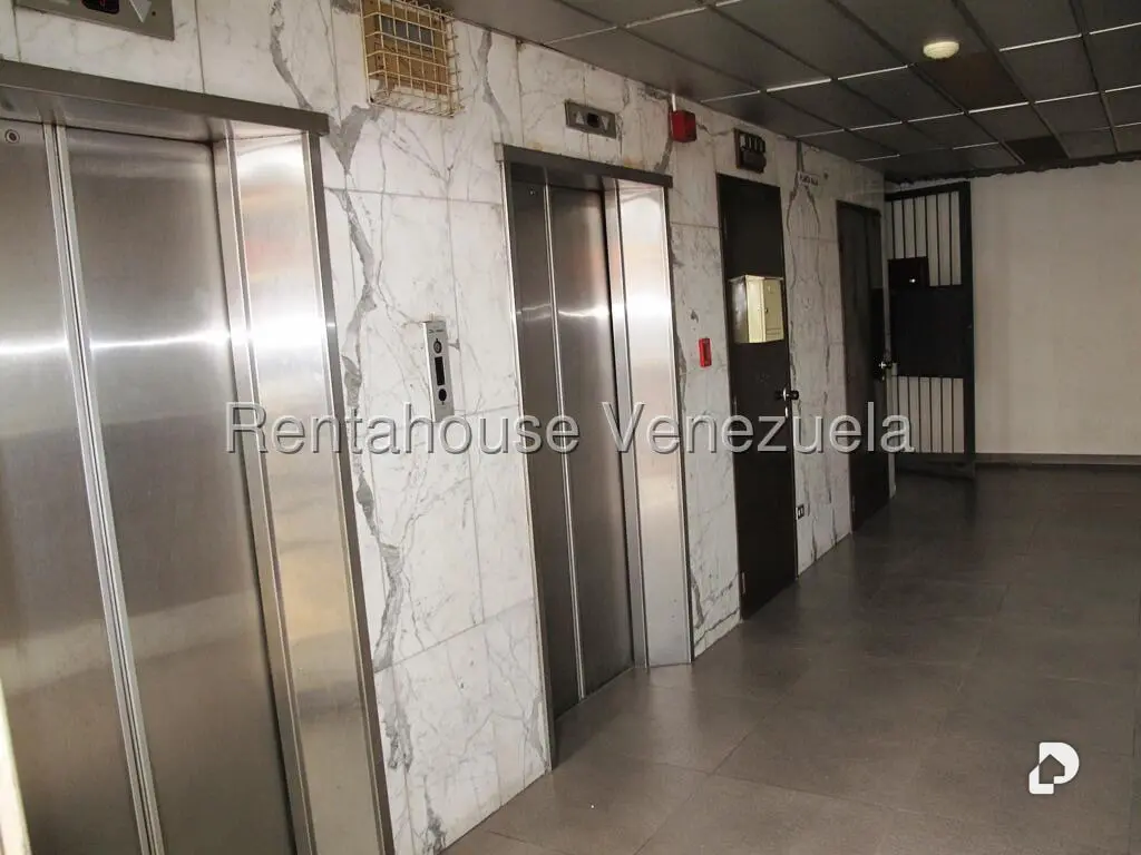 Warehouse in La Yaguara, Caracas – 15