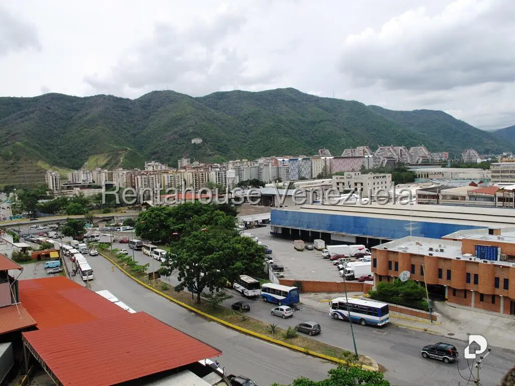 Warehouse in La Yaguara, Caracas – 13