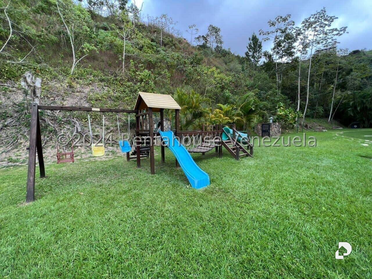 Apartamento en Lomas de La Lagunita, Caracas – 16