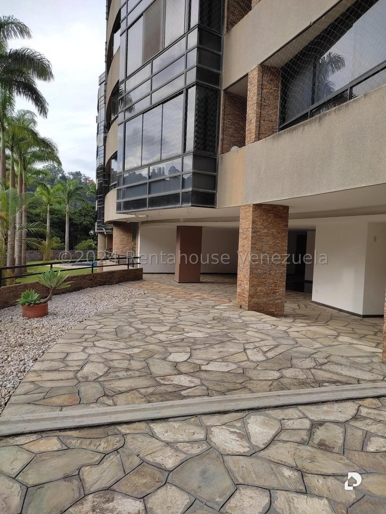 Apartamento en Lomas de La Lagunita, Caracas – 19