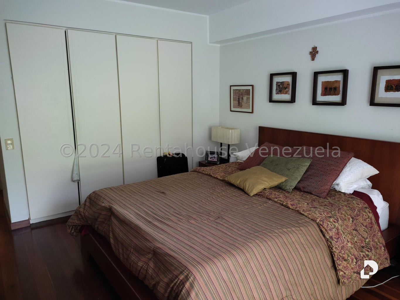 Apartamento en Lomas de La Lagunita, Caracas – 12