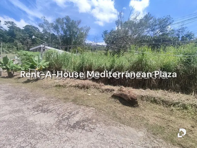 Land in Colinas de Guataparo, Valencia – 2