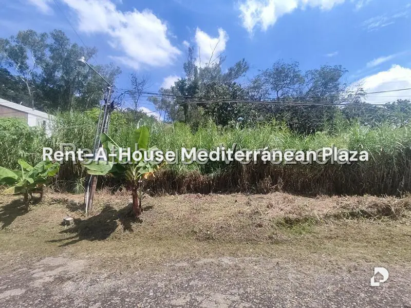 Land in Colinas de Guataparo, Valencia – 1