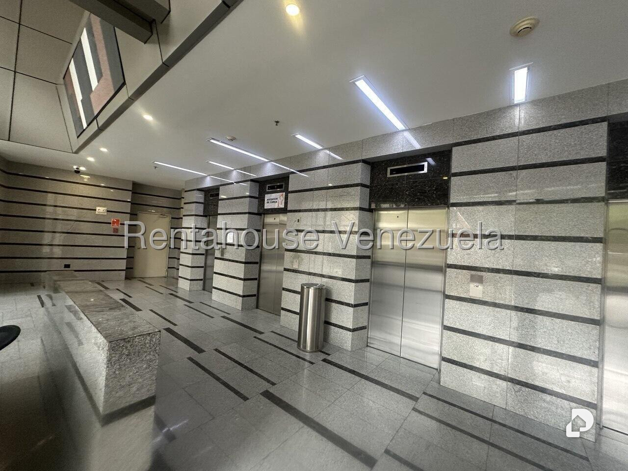 Oficina en Santa Paula, Caracas – 24