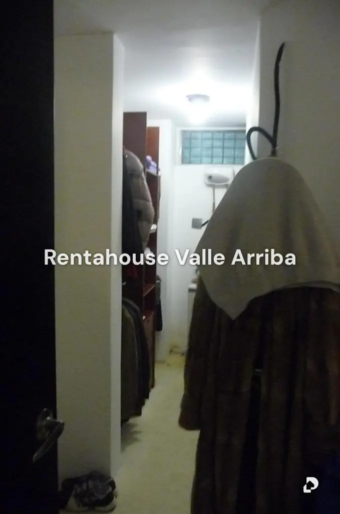 Apartamento en Los Palos Grandes, Caracas – 28