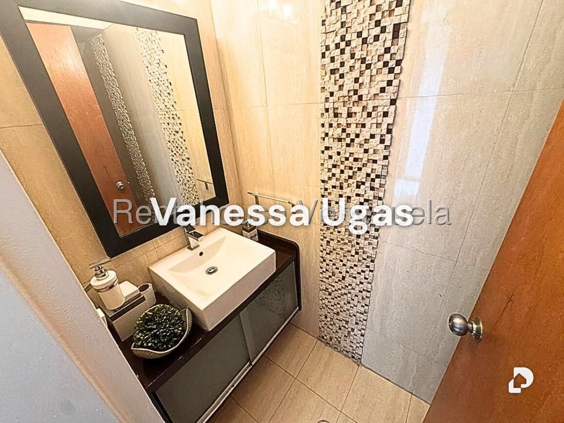 Apartamento en El Rosal, Caracas – 16