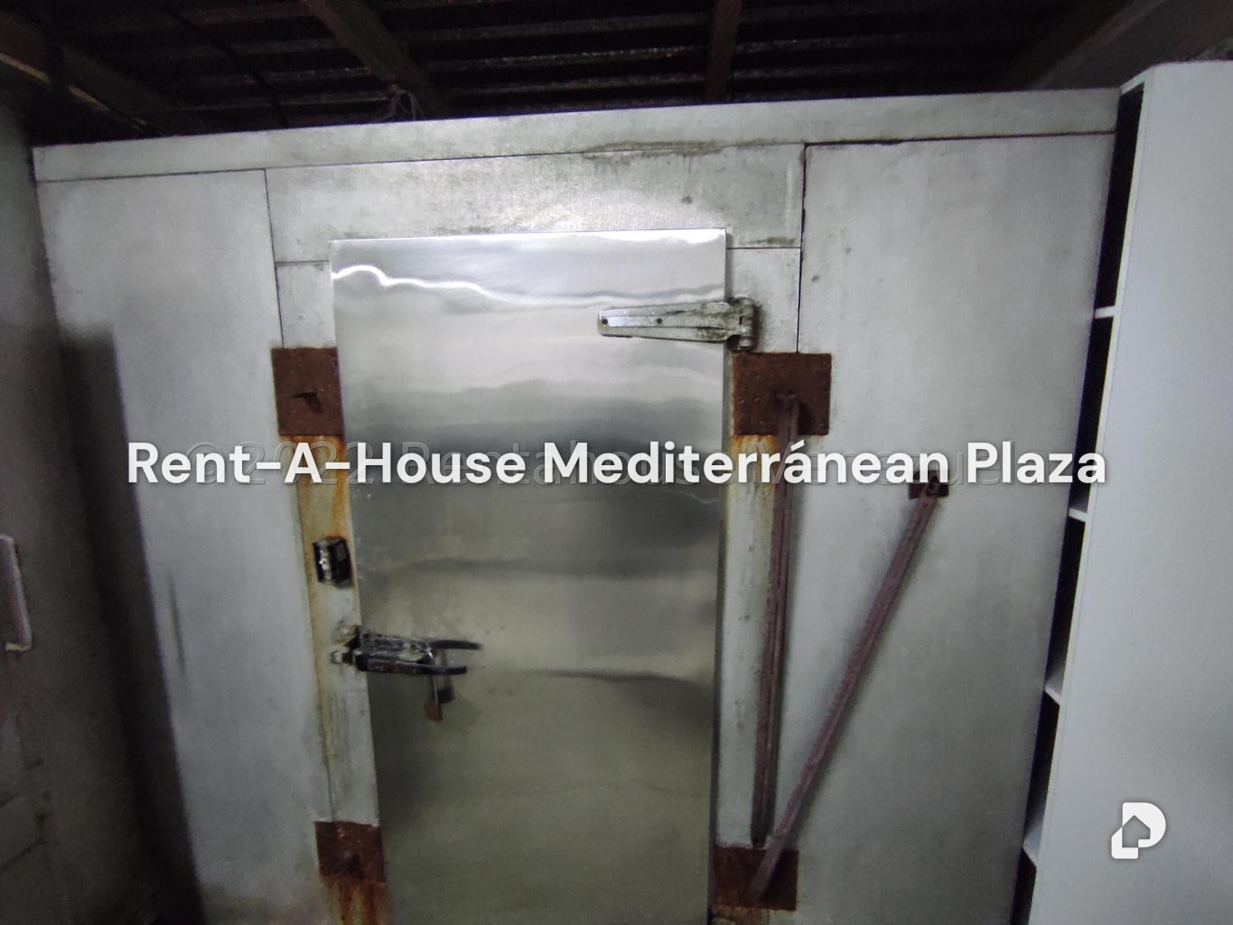Local comercial en Parque Valencia, Valencia – 57