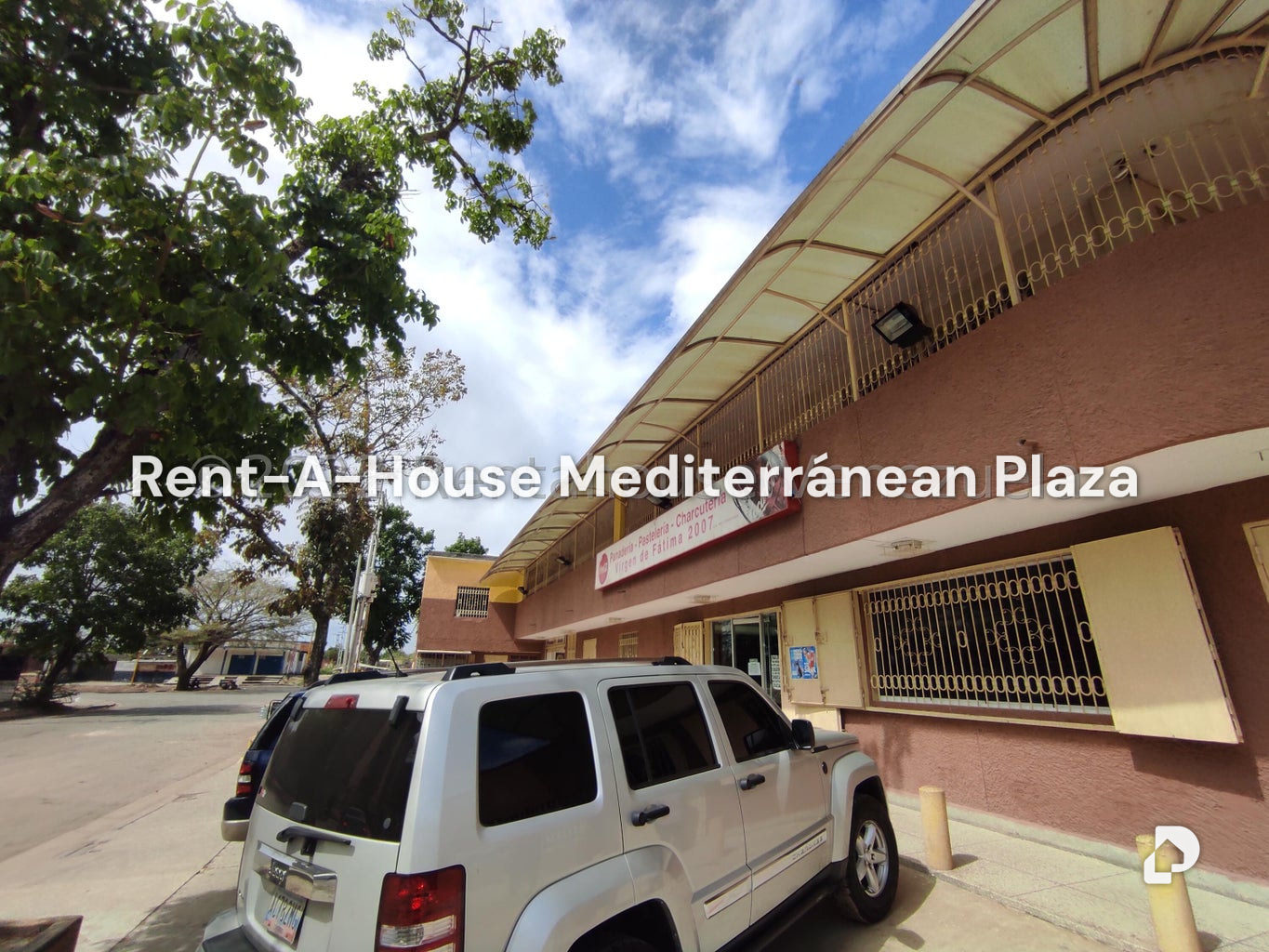 Local comercial en Parque Valencia, Valencia – 185