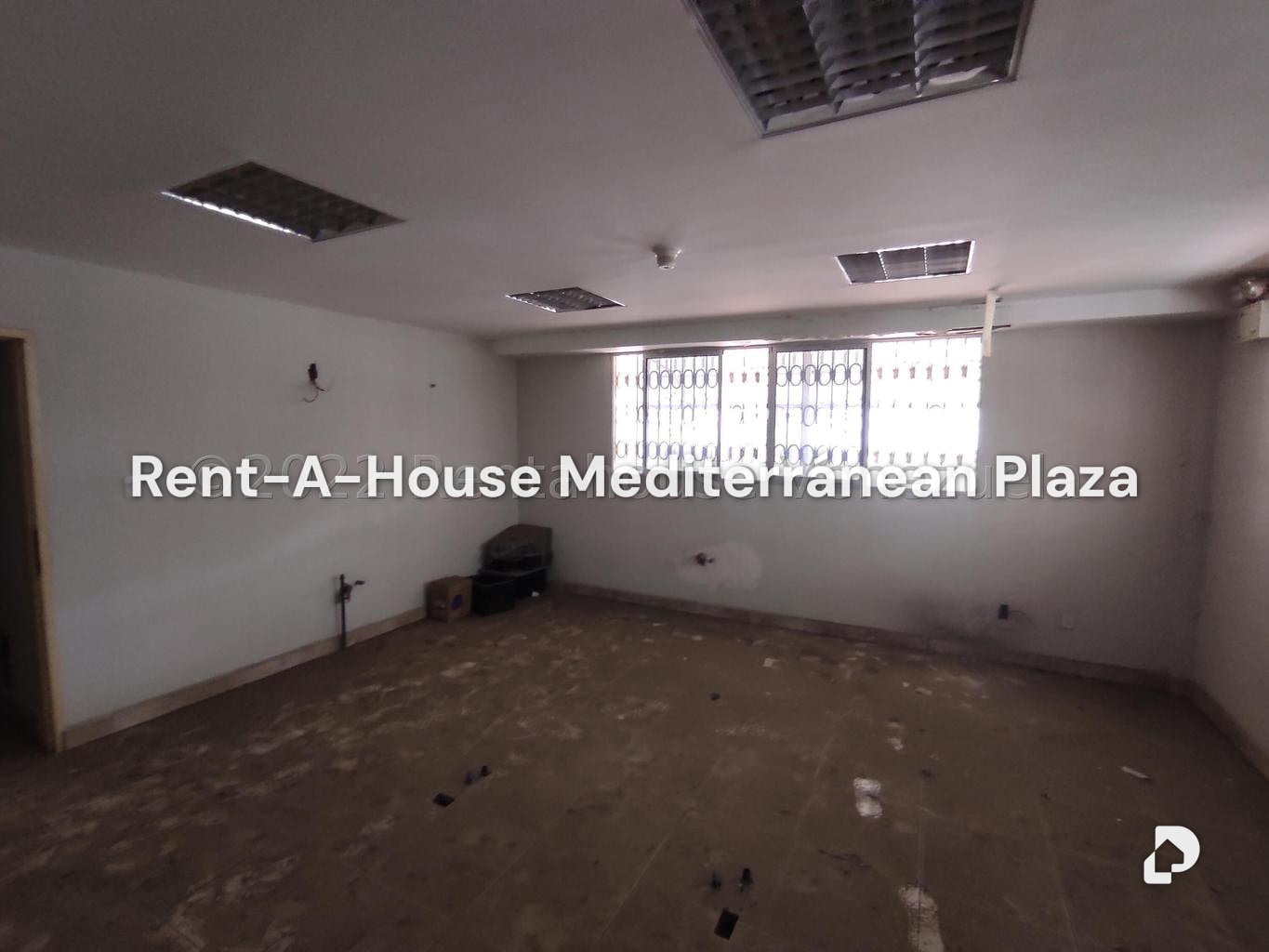 Local comercial en Parque Valencia, Valencia – 128