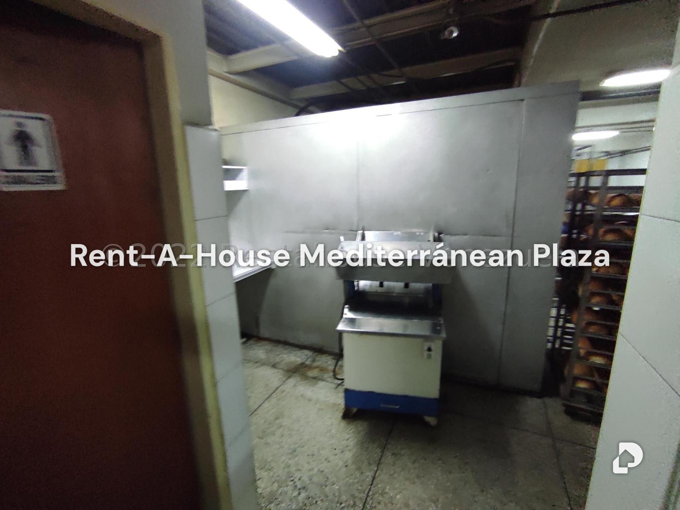 Local comercial en Parque Valencia, Valencia – 76