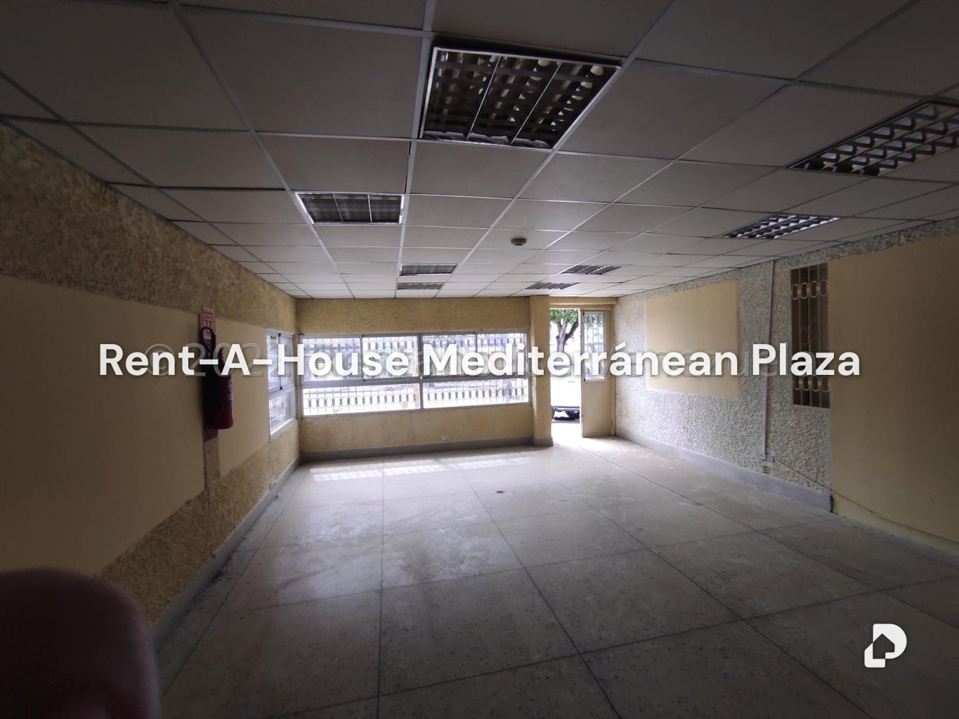 Local comercial en Parque Valencia, Valencia – 197
