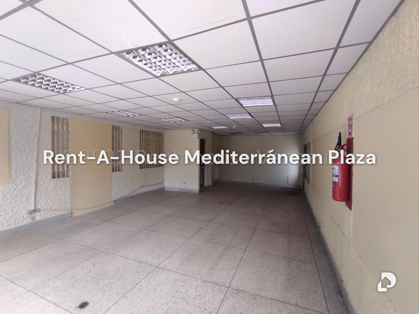 Local comercial en Parque Valencia, Valencia – 190