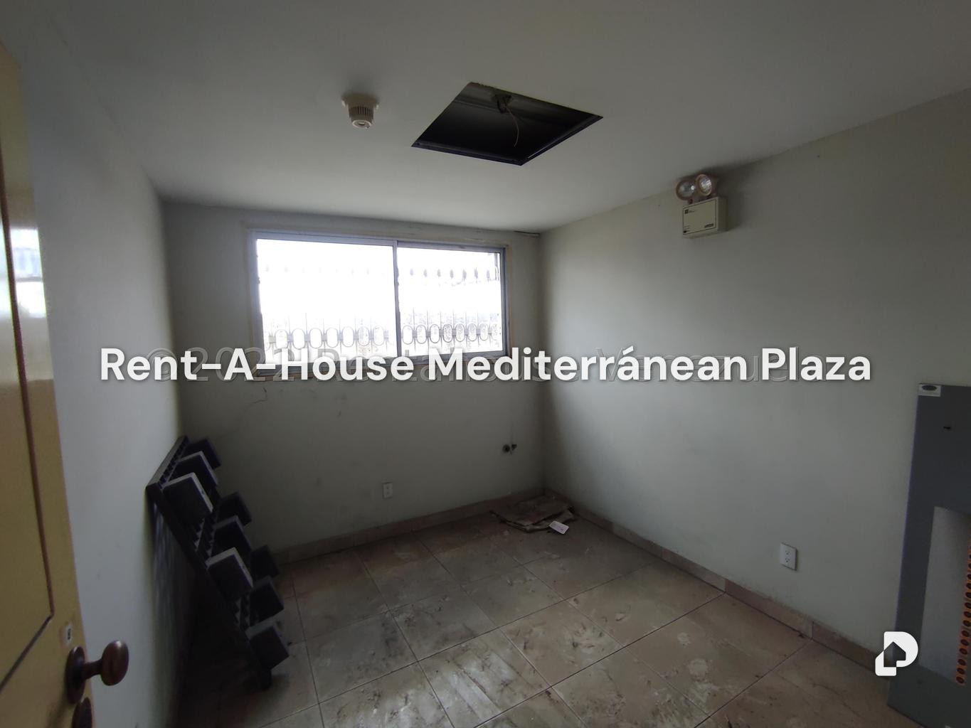 Local comercial en Parque Valencia, Valencia – 114