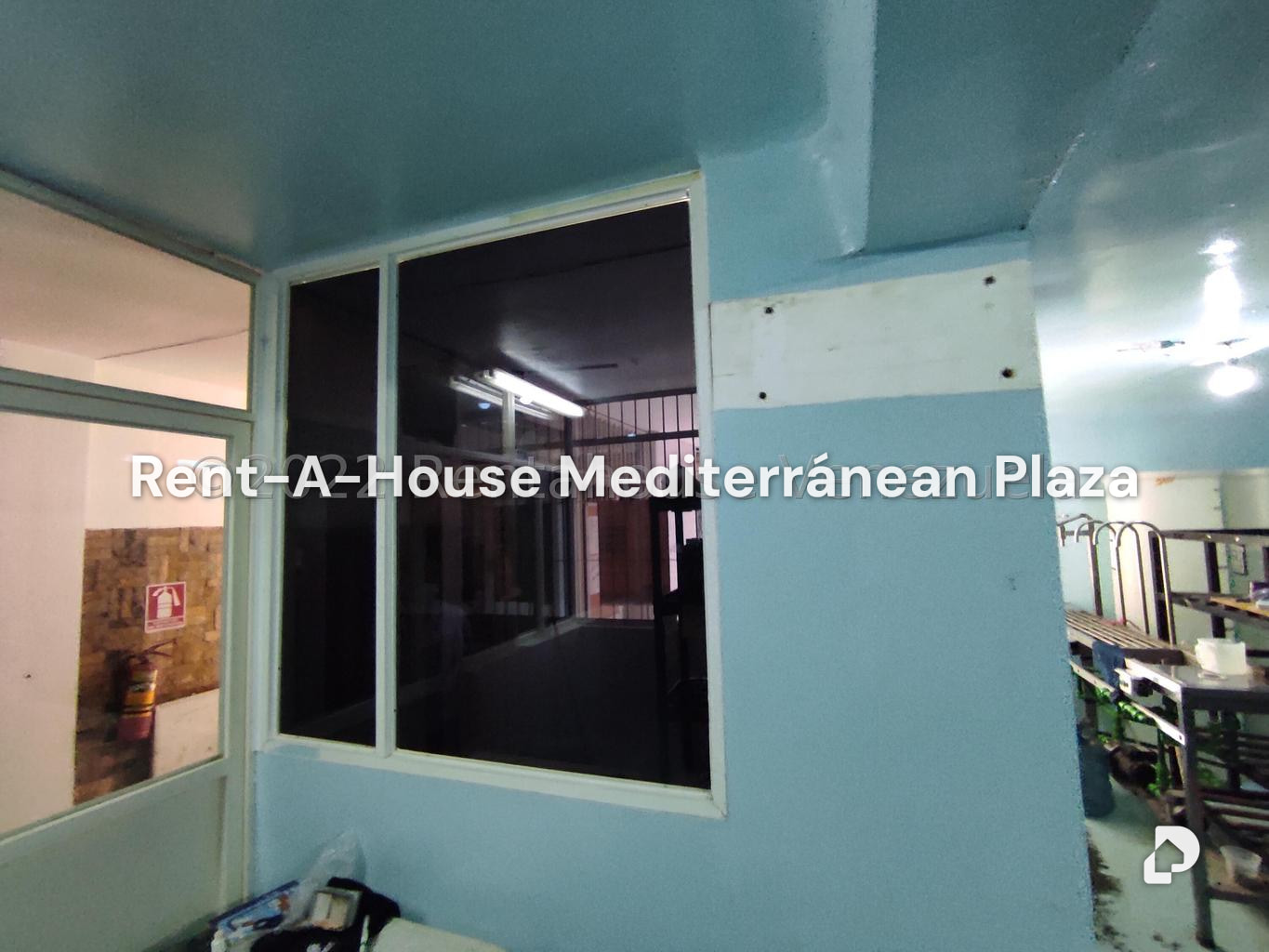 Local comercial en Parque Valencia, Valencia – 165