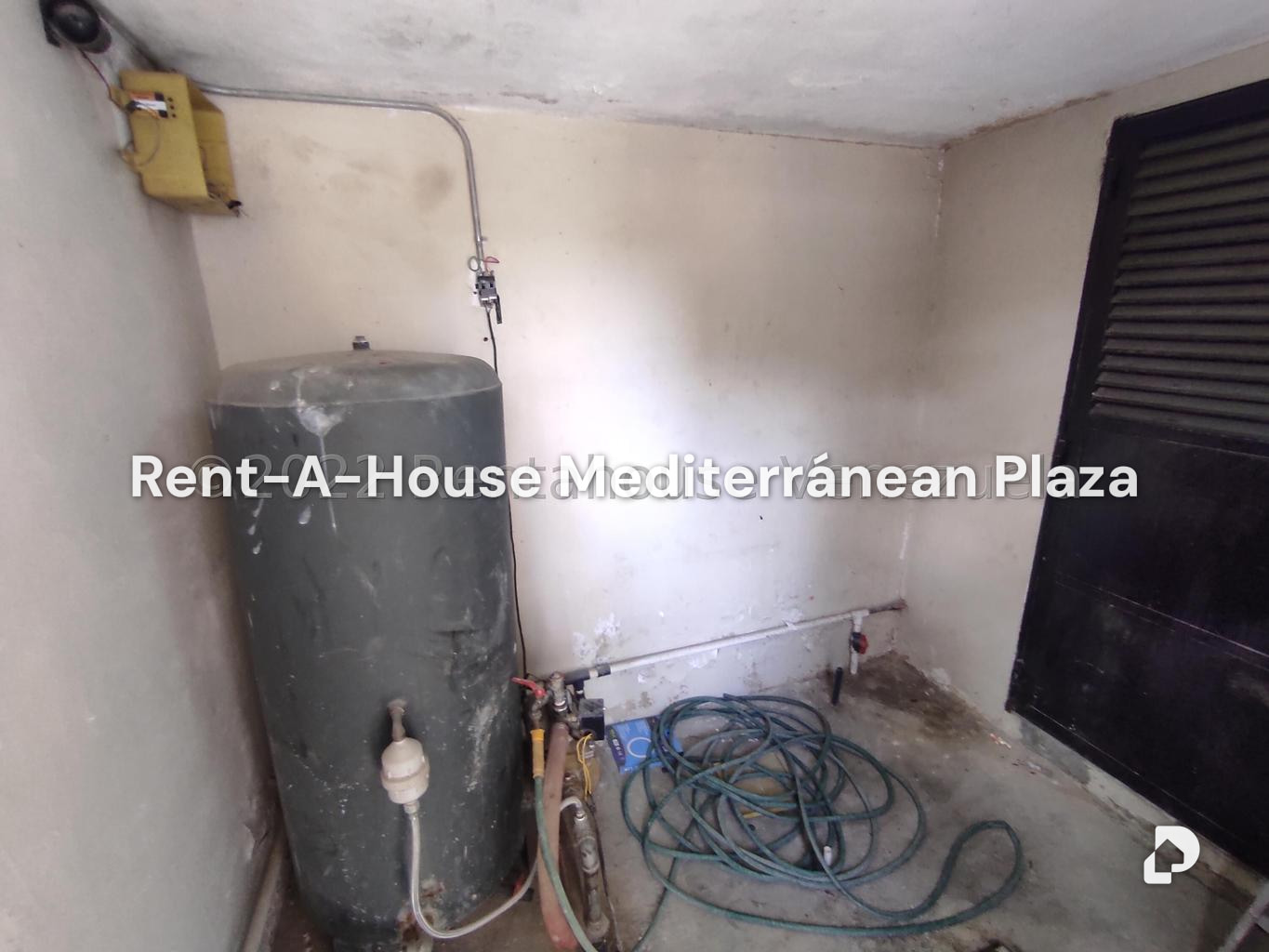 Local comercial en Parque Valencia, Valencia – 174
