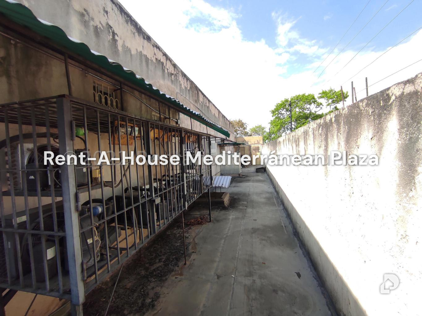 Local comercial en Parque Valencia, Valencia – 149