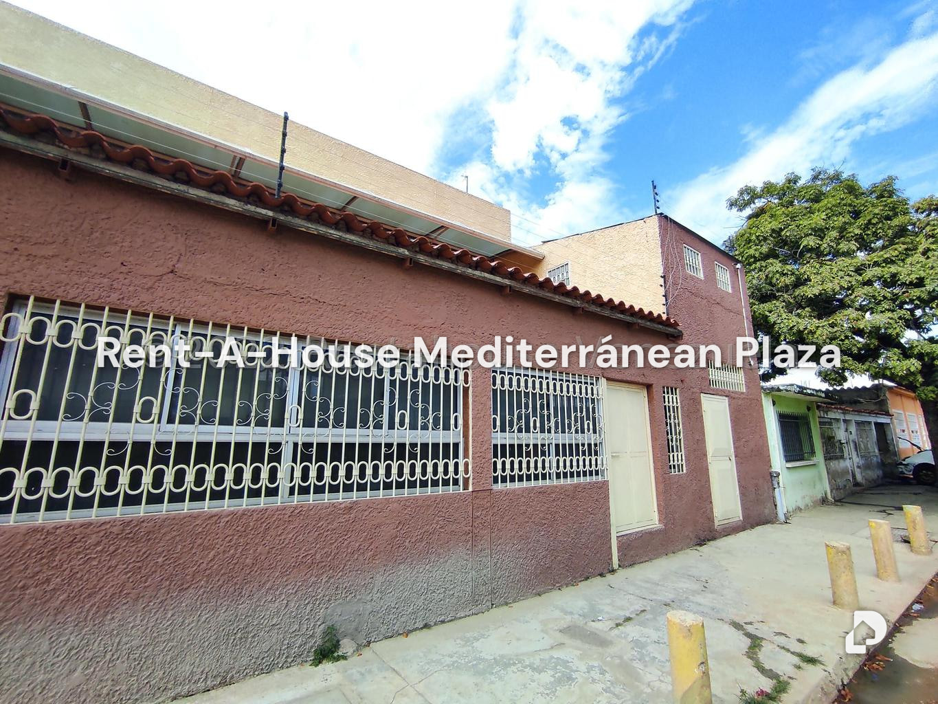 Local comercial en Parque Valencia, Valencia – 200