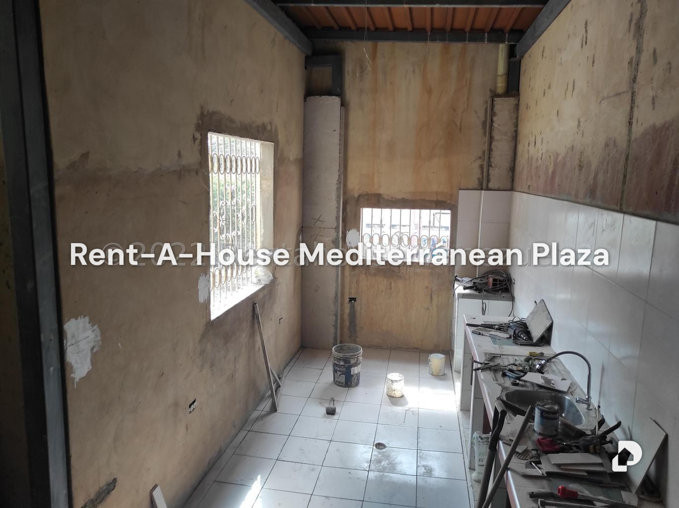 Local comercial en Parque Valencia, Valencia – 100