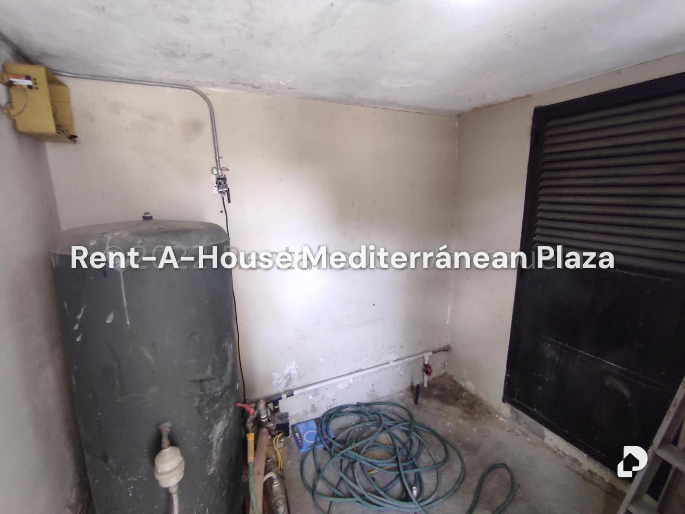 Local comercial en Parque Valencia, Valencia – 172
