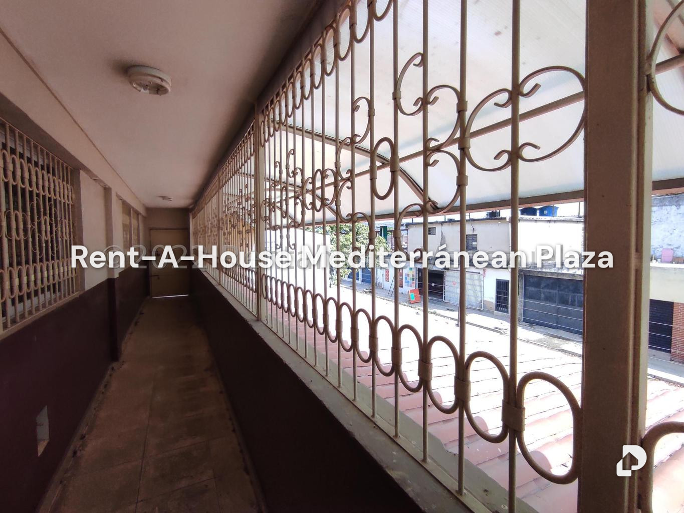Local comercial en Parque Valencia, Valencia – 137