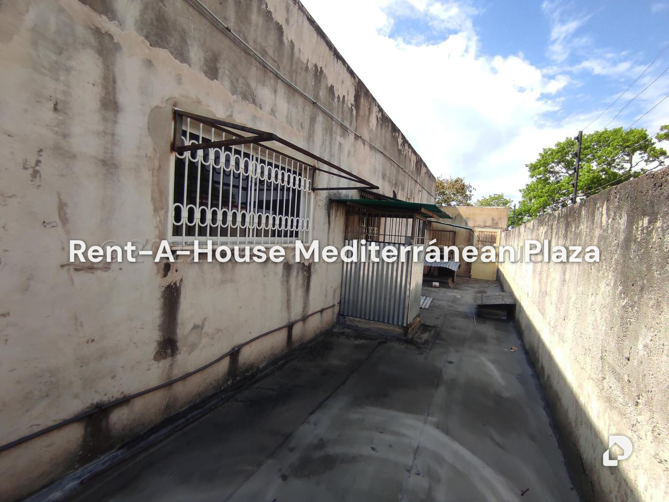 Local comercial en Parque Valencia, Valencia – 143