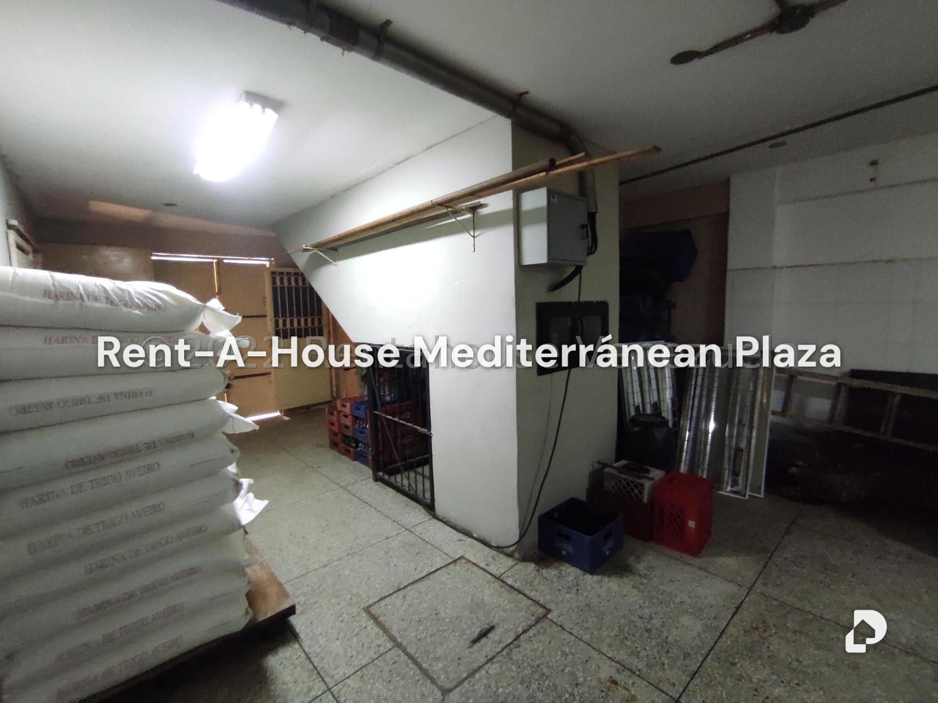 Local comercial en Parque Valencia, Valencia – 89