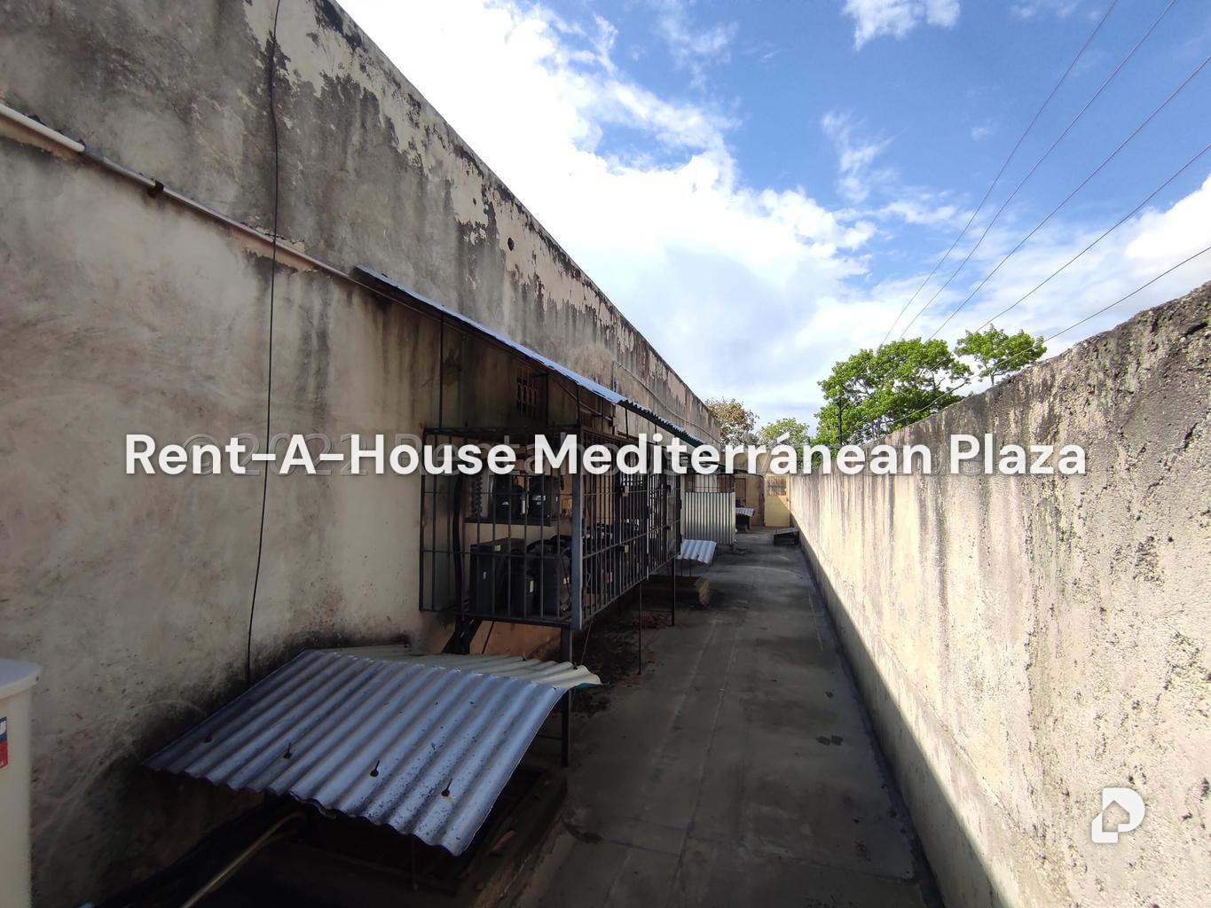 Local comercial en Parque Valencia, Valencia – 141
