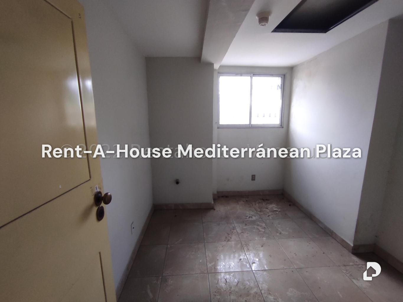 Local comercial en Parque Valencia, Valencia – 113