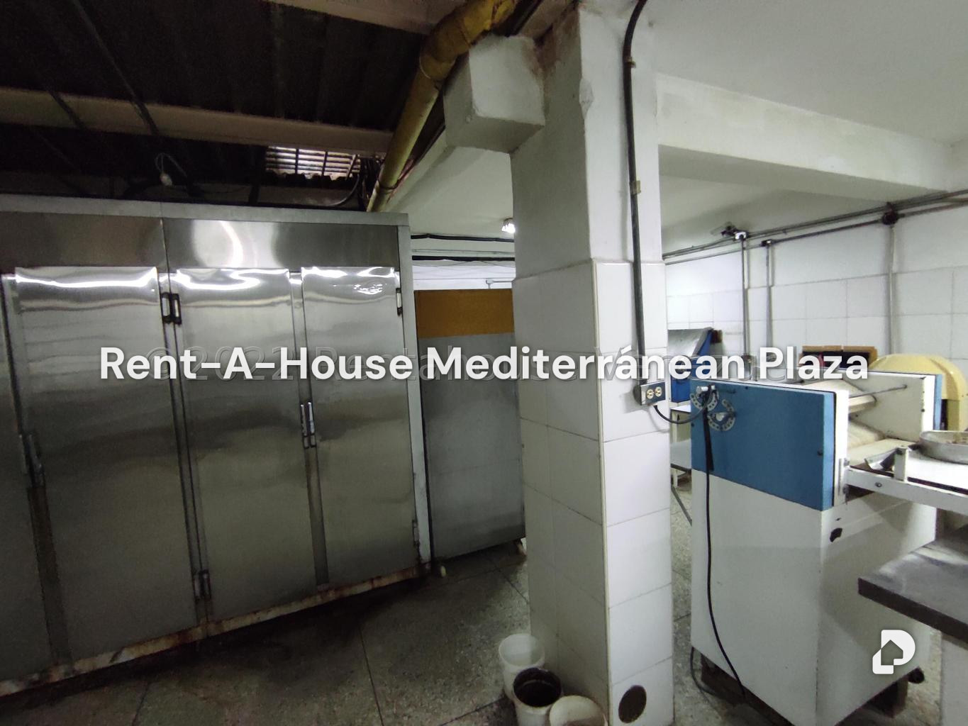 Local comercial en Parque Valencia, Valencia – 69